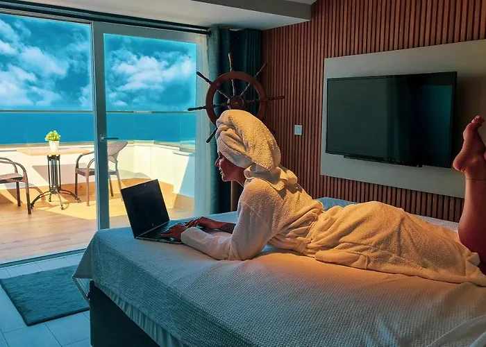 Letstay Panorama Suites